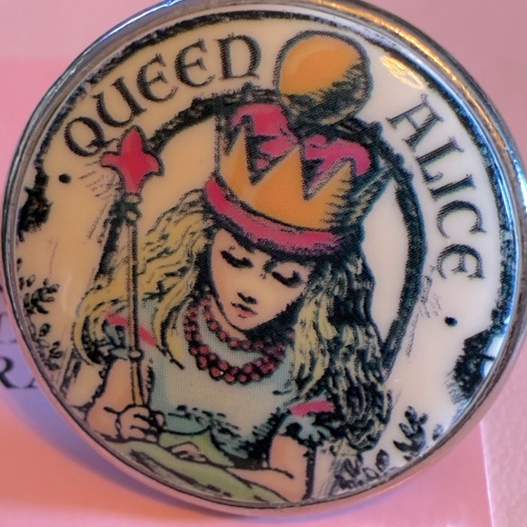 Tarina Tarantino Queen Alice Ring.